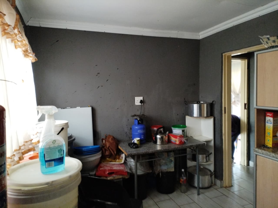 2 Bedroom Property for Sale in Roodekop Gauteng