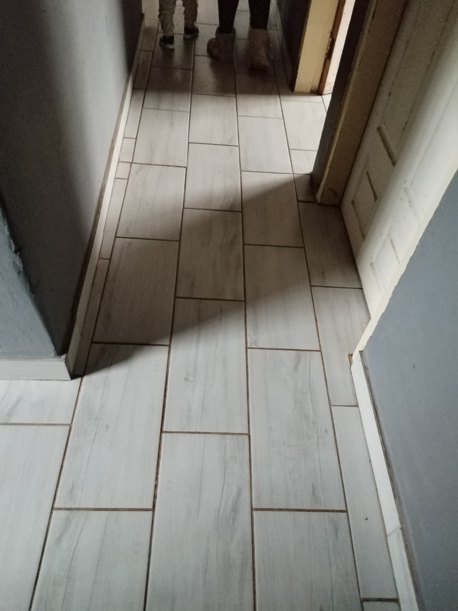 2 Bedroom Property for Sale in Roodekop Gauteng