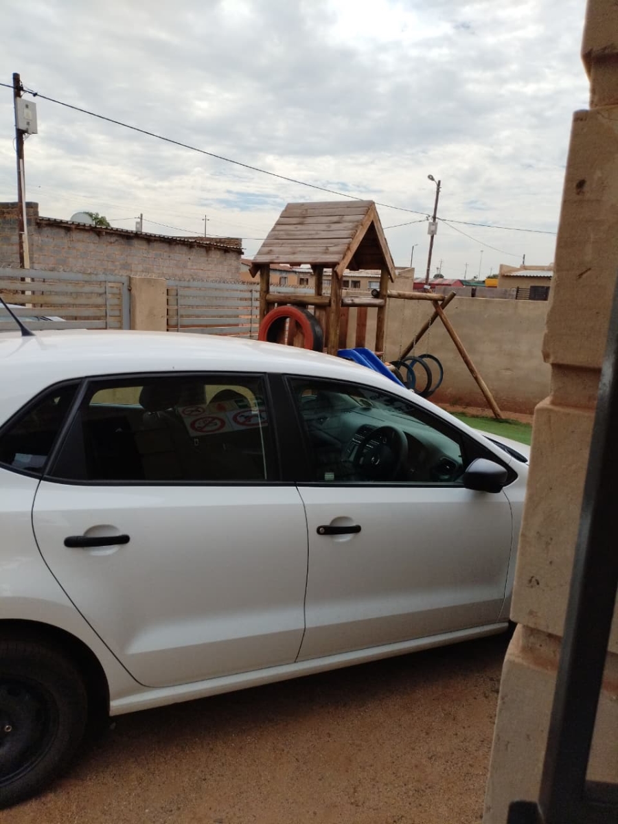 2 Bedroom Property for Sale in Roodekop Gauteng