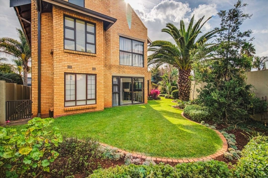 5 Bedroom Property for Sale in Glen Erasmia Gauteng