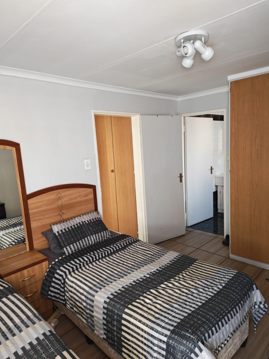 2 Bedroom Property for Sale in Vanderbijlpark SW 5 Gauteng