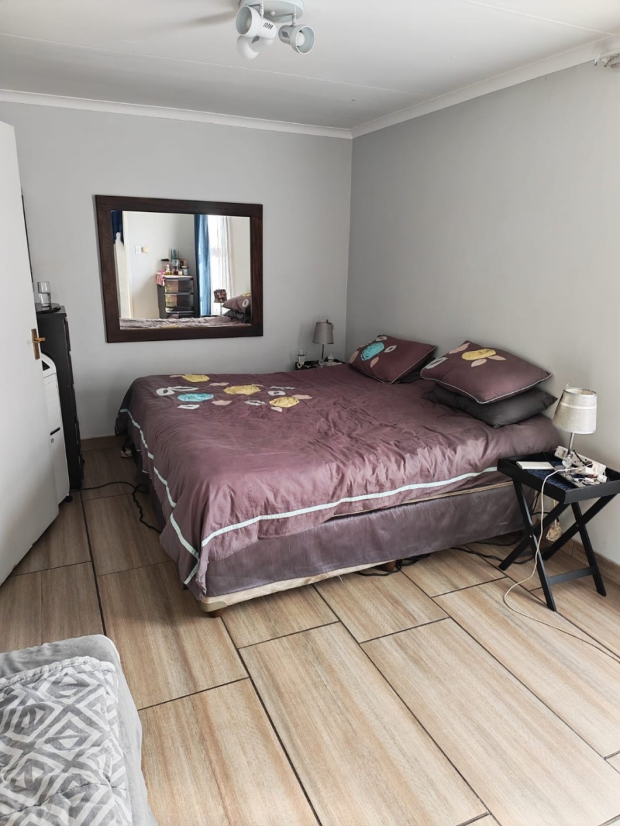 2 Bedroom Property for Sale in Vanderbijlpark SW 5 Gauteng