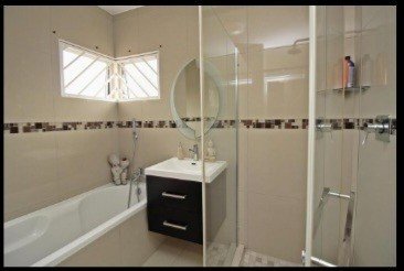 3 Bedroom Property for Sale in Wannenburghoogte Gauteng