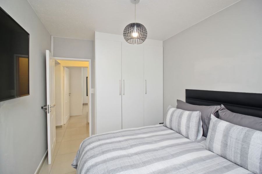 3 Bedroom Property for Sale in Wannenburghoogte Gauteng