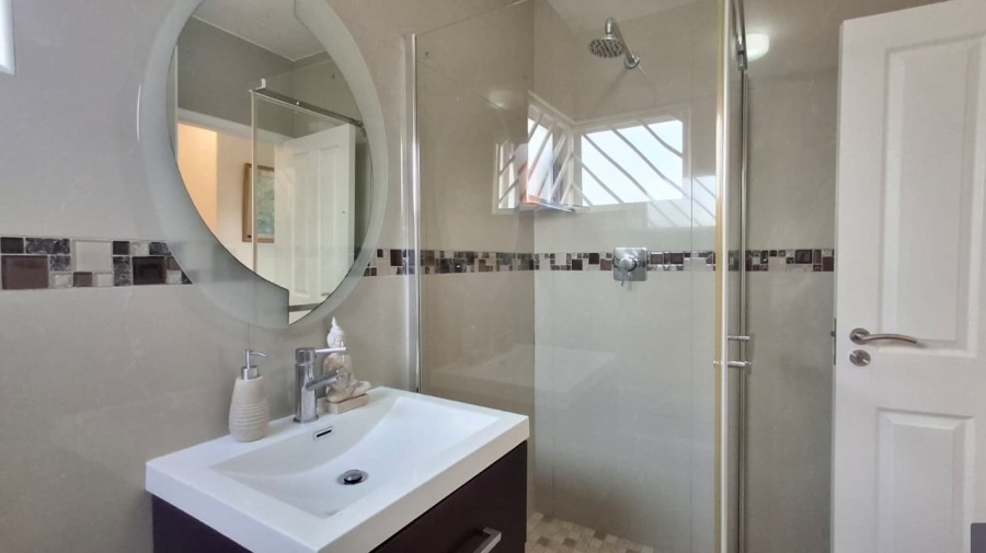 3 Bedroom Property for Sale in Wannenburghoogte Gauteng