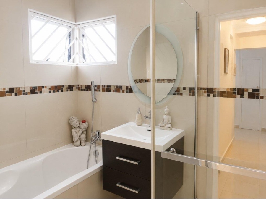 3 Bedroom Property for Sale in Wannenburghoogte Gauteng