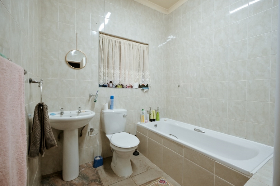 4 Bedroom Property for Sale in Randhart Gauteng