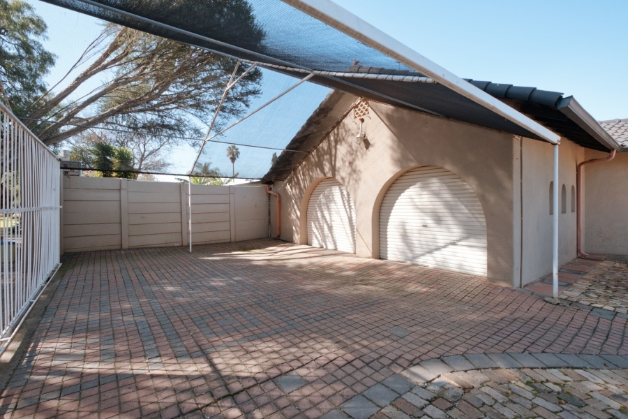 4 Bedroom Property for Sale in Randhart Gauteng