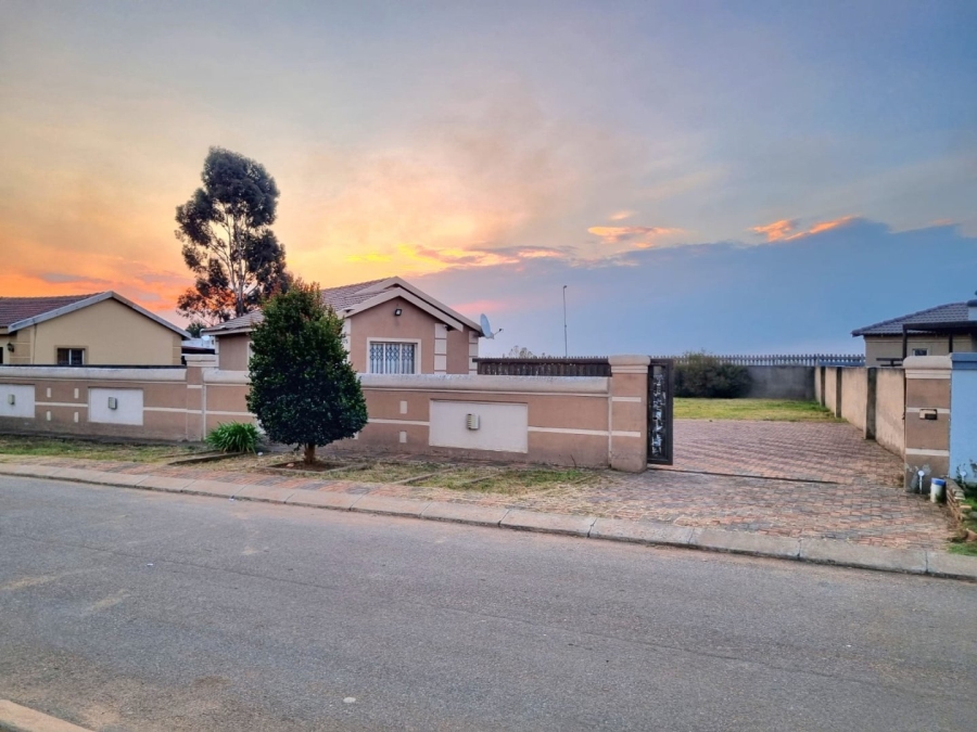 To Let 2 Bedroom Property for Rent in Windmill Park Gauteng