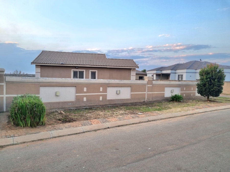 To Let 2 Bedroom Property for Rent in Windmill Park Gauteng