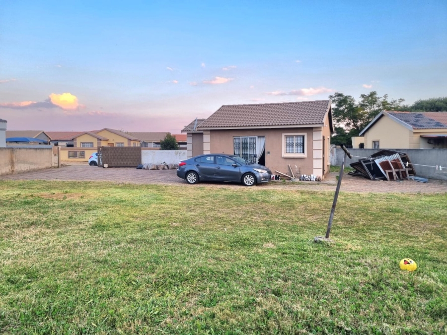 To Let 2 Bedroom Property for Rent in Windmill Park Gauteng