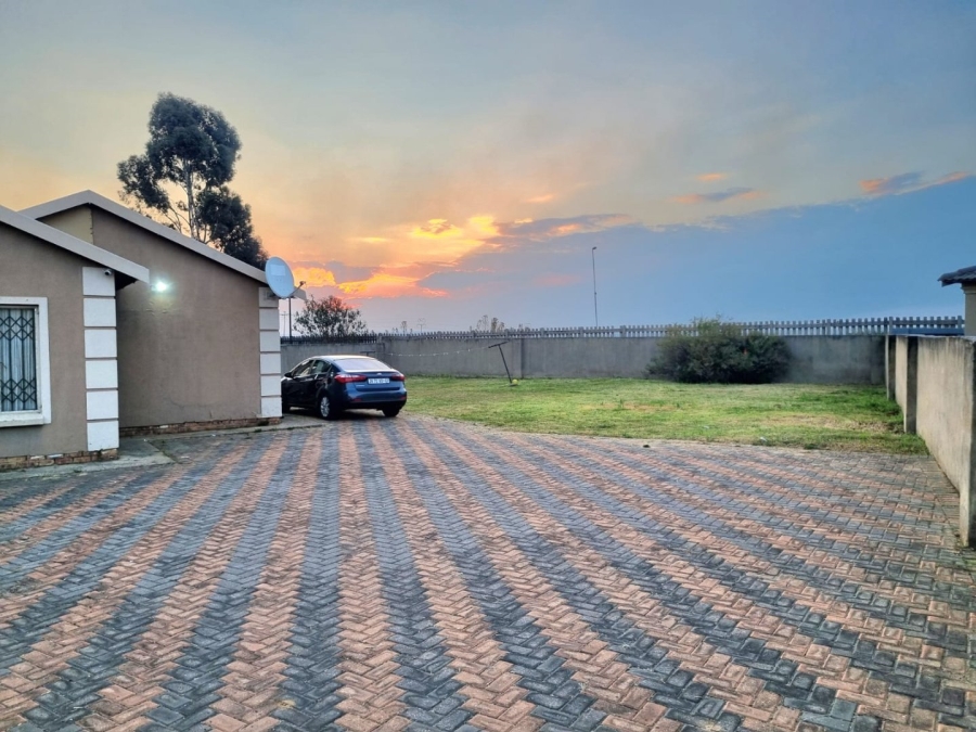 To Let 2 Bedroom Property for Rent in Windmill Park Gauteng