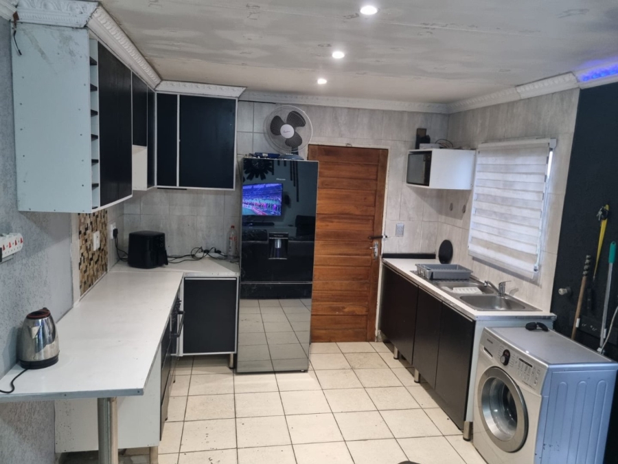 To Let 2 Bedroom Property for Rent in Windmill Park Gauteng