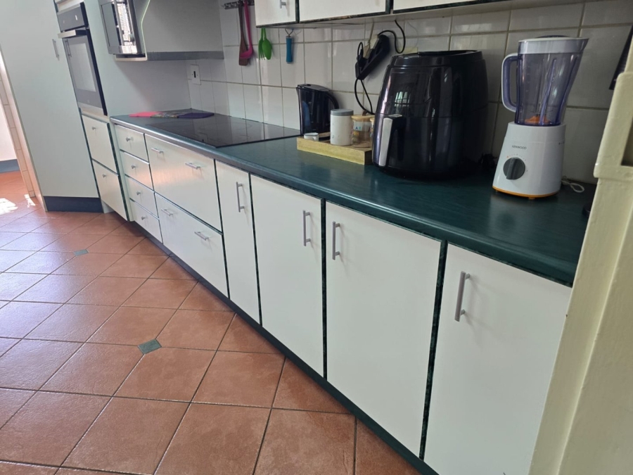 6 Bedroom Property for Sale in Witfield Gauteng