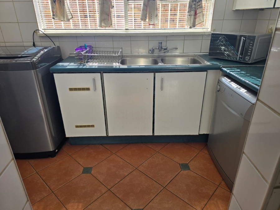 6 Bedroom Property for Sale in Witfield Gauteng