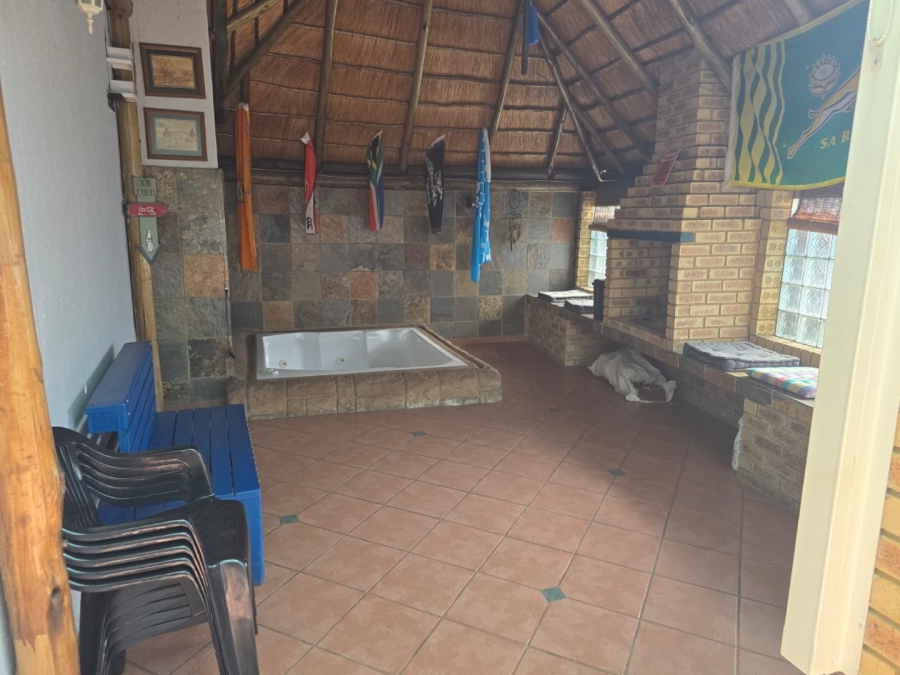 6 Bedroom Property for Sale in Witfield Gauteng