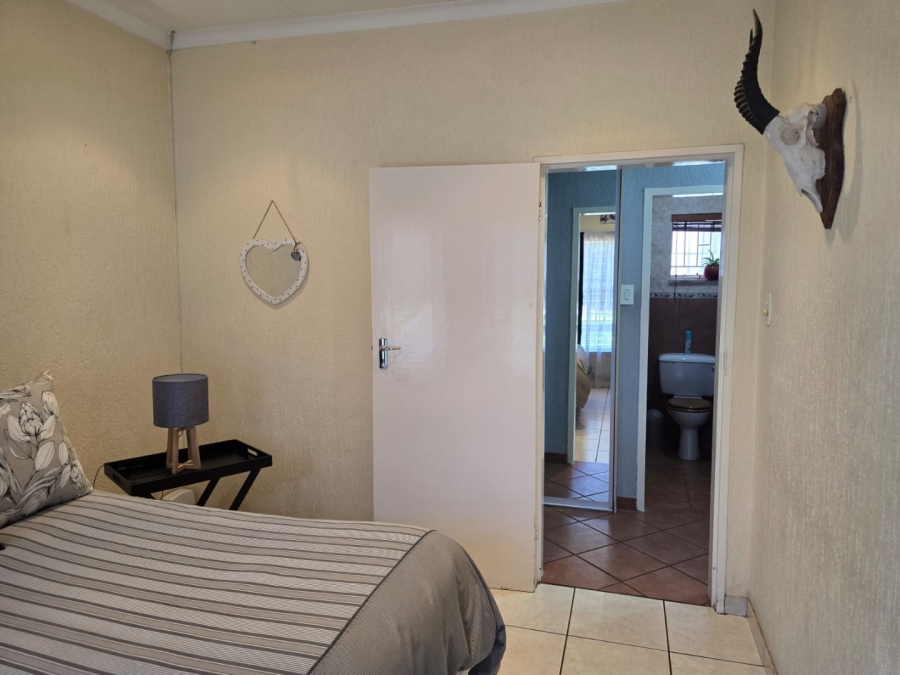6 Bedroom Property for Sale in Witfield Gauteng