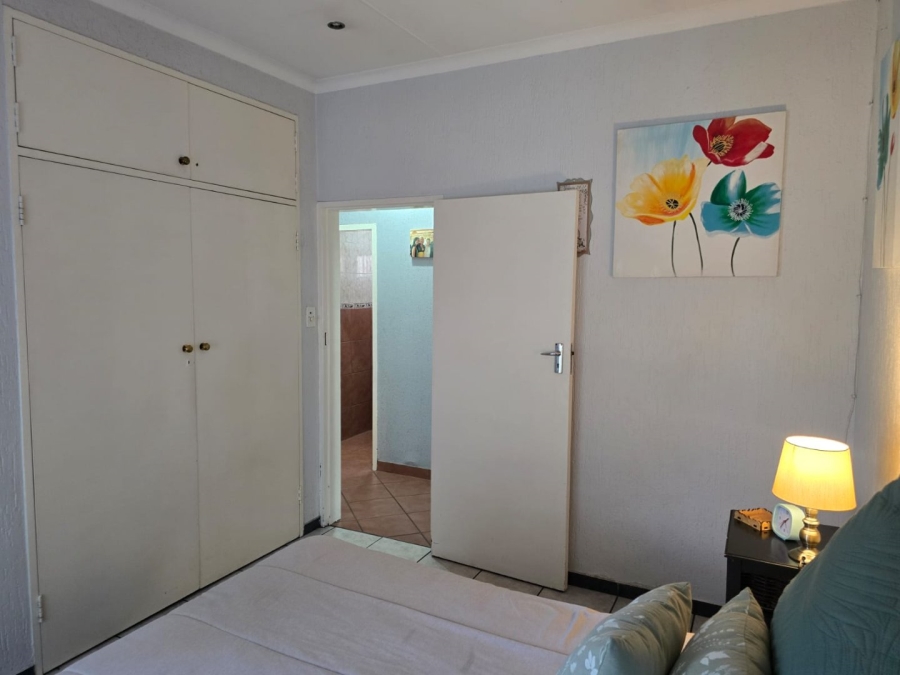6 Bedroom Property for Sale in Witfield Gauteng