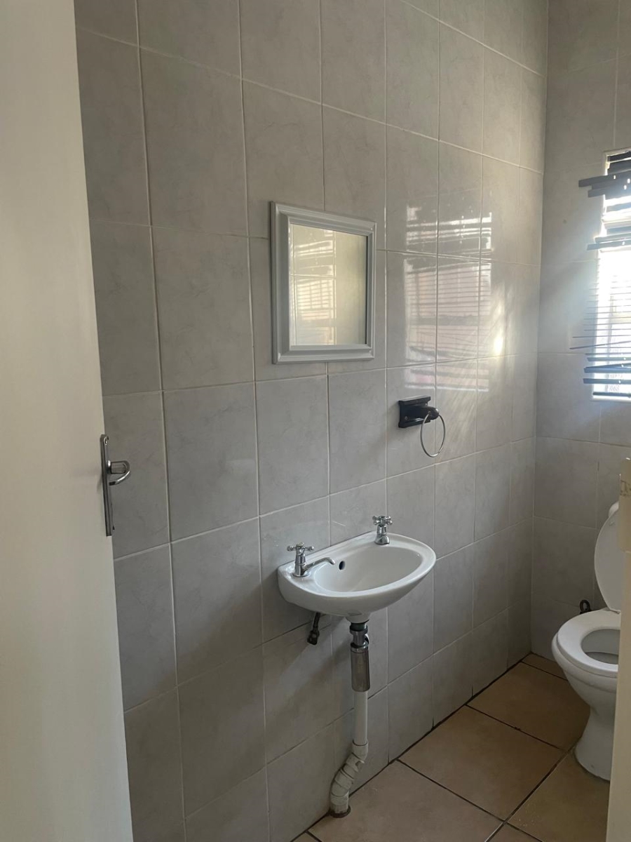 2 Bedroom Property for Sale in Vanderbijlpark SE 4 Gauteng