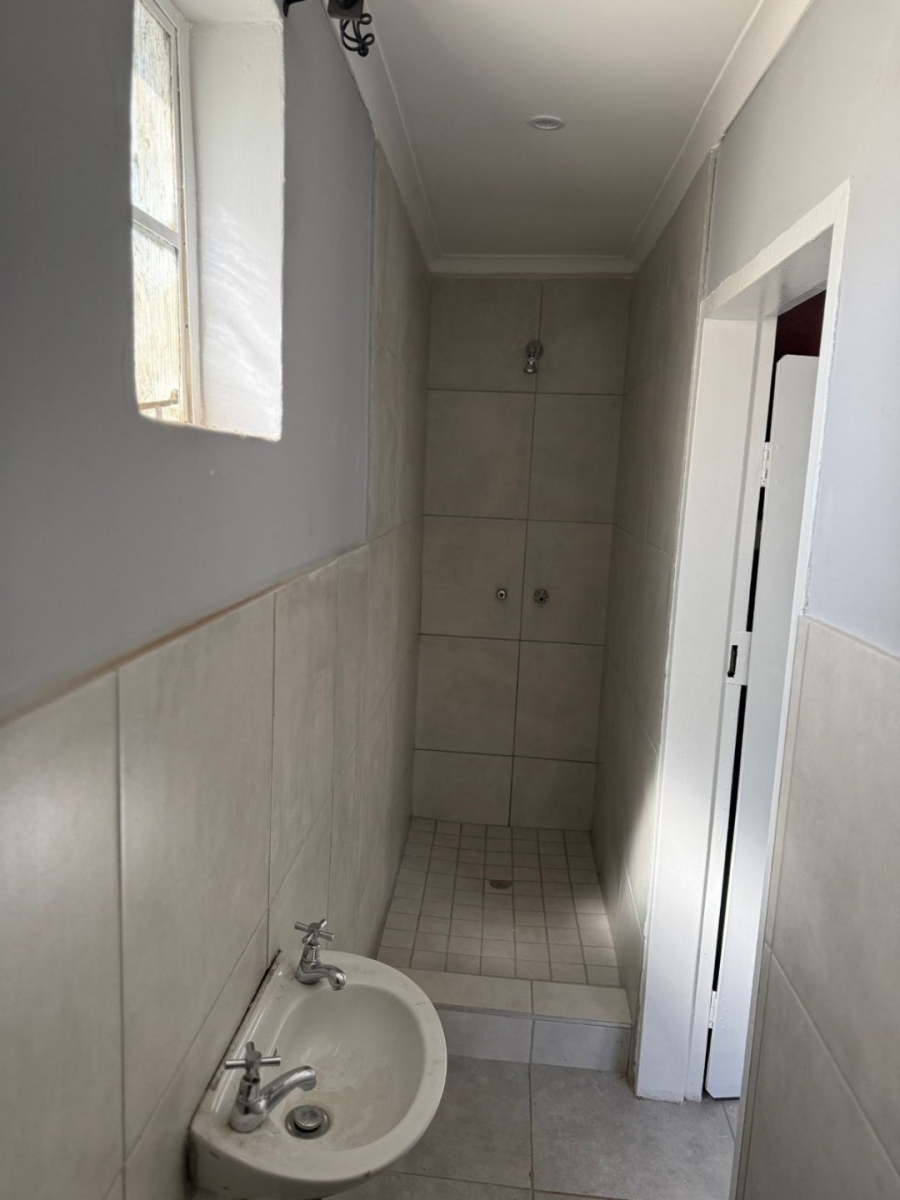 To Let 2 Bedroom Property for Rent in Edenvale Central Gauteng