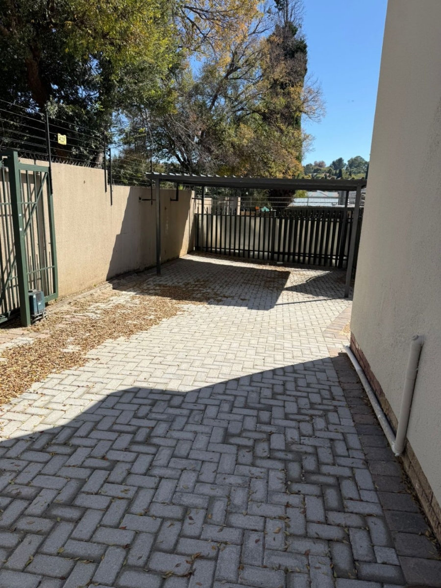 To Let 2 Bedroom Property for Rent in Edenvale Central Gauteng