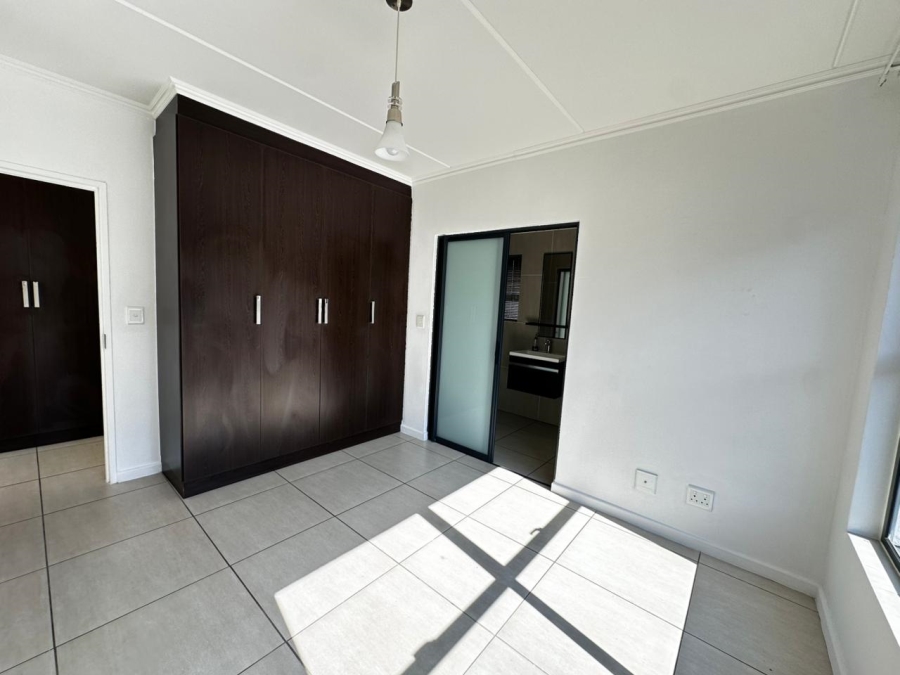 3 Bedroom Property for Sale in Greenstone Crest Gauteng