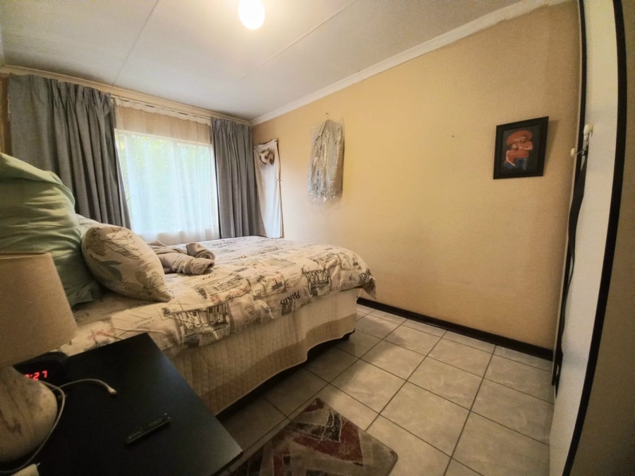 2 Bedroom Property for Sale in Ormonde Gauteng