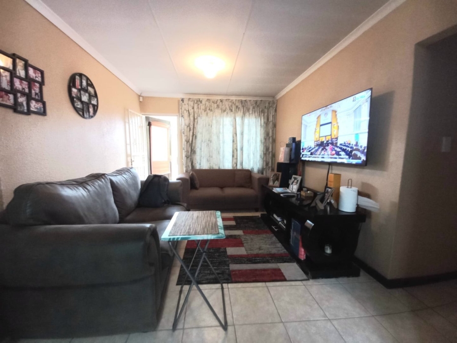 2 Bedroom Property for Sale in Ormonde Gauteng