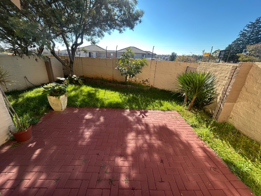 2 Bedroom Property for Sale in Carlswald Gauteng
