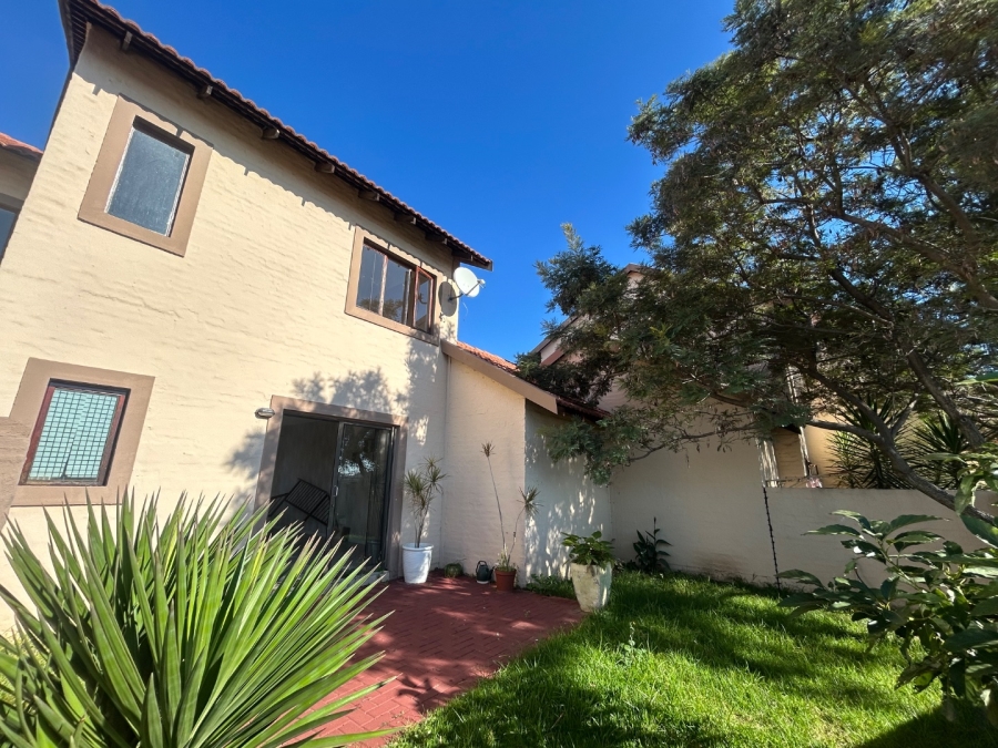 2 Bedroom Property for Sale in Carlswald Gauteng