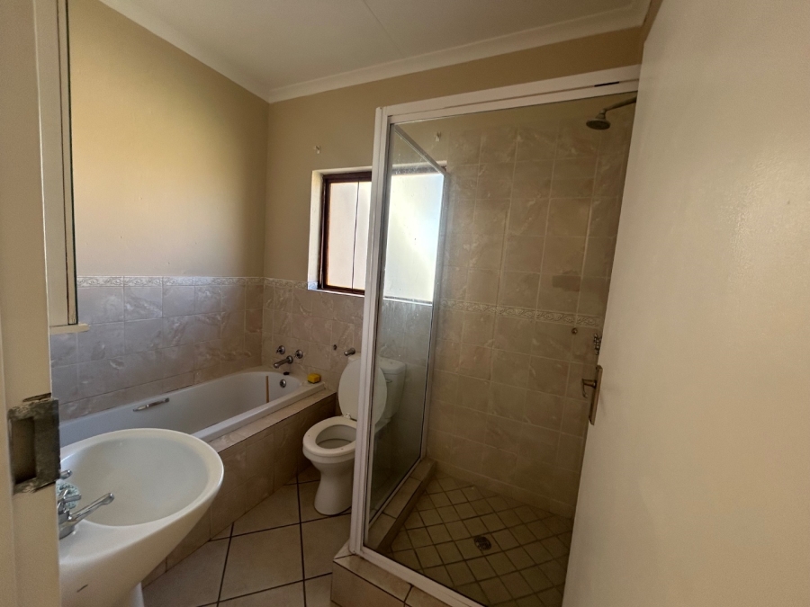 2 Bedroom Property for Sale in Carlswald Gauteng