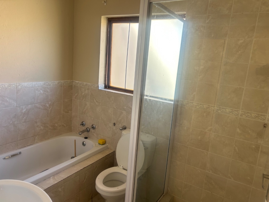 2 Bedroom Property for Sale in Carlswald Gauteng