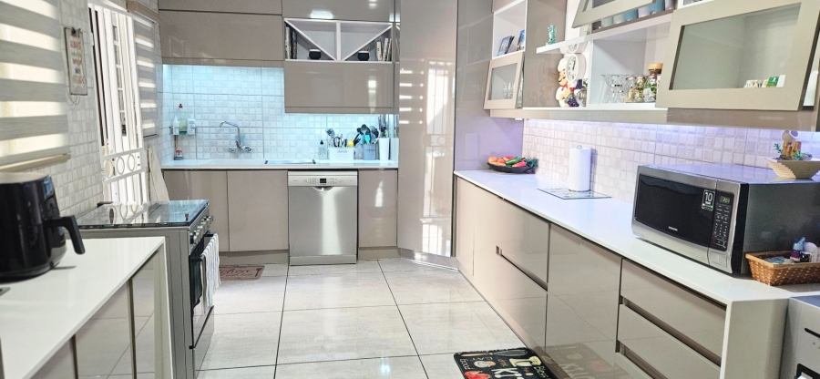 4 Bedroom Property for Sale in Malanshof Gauteng