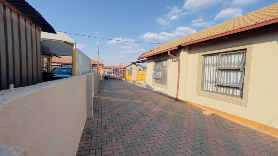 3 Bedroom Property for Sale in Soshanguve East Ext 4 Gauteng