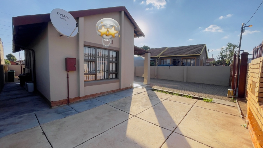 3 Bedroom Property for Sale in Soshanguve East Ext 4 Gauteng