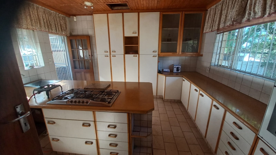 To Let 4 Bedroom Property for Rent in Mondeor Gauteng