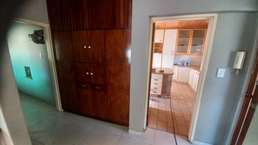 To Let 4 Bedroom Property for Rent in Mondeor Gauteng