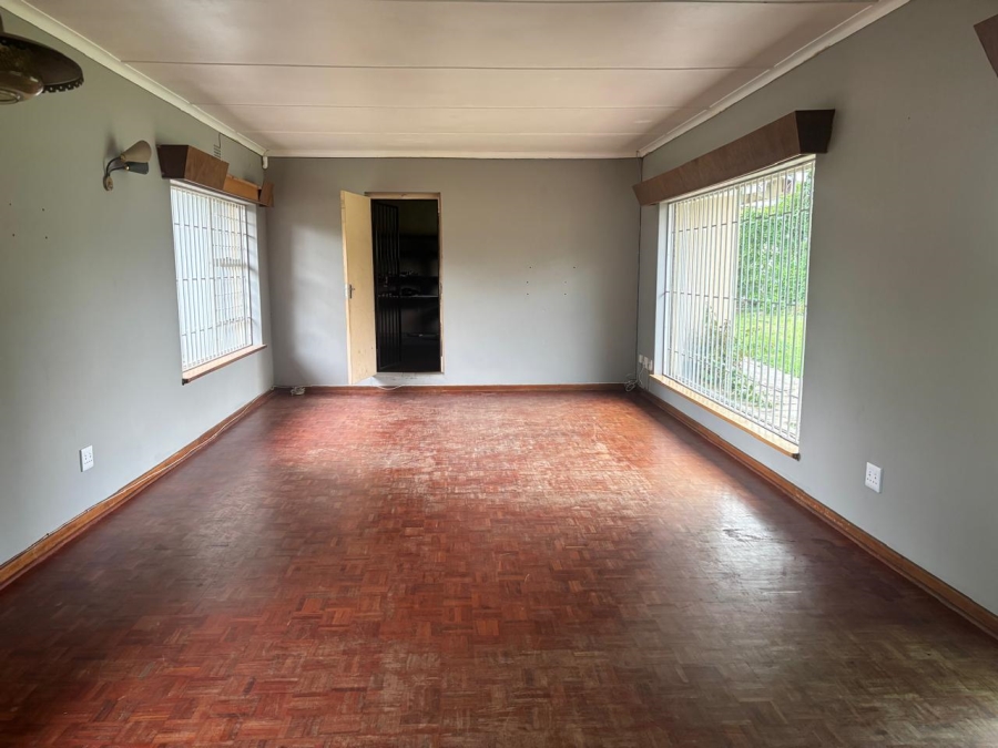 To Let 4 Bedroom Property for Rent in Mondeor Gauteng