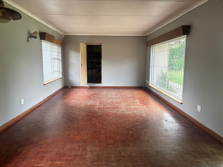 To Let 4 Bedroom Property for Rent in Mondeor Gauteng
