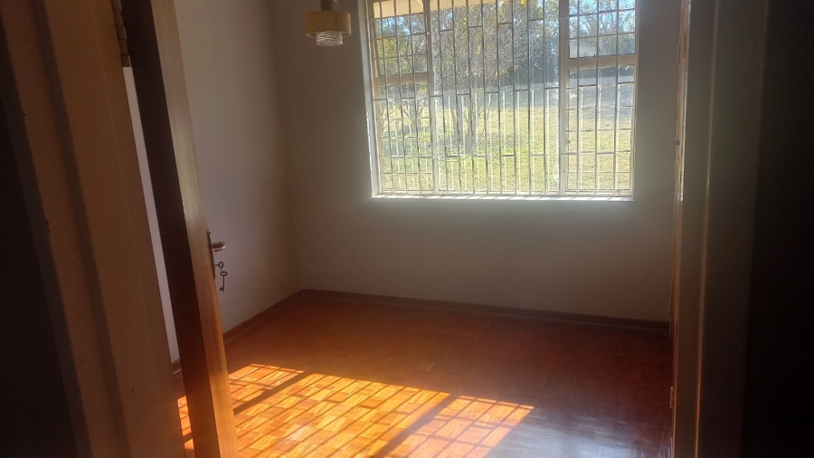 To Let 4 Bedroom Property for Rent in Mondeor Gauteng