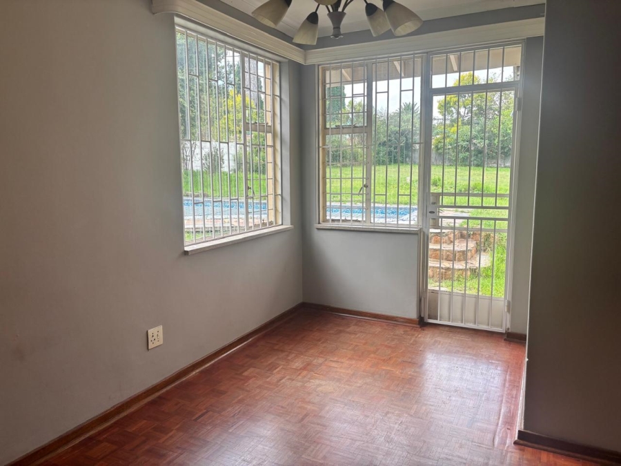 To Let 4 Bedroom Property for Rent in Mondeor Gauteng