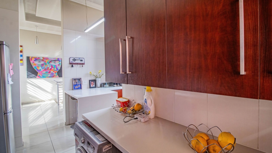 3 Bedroom Property for Sale in South Crest Gauteng