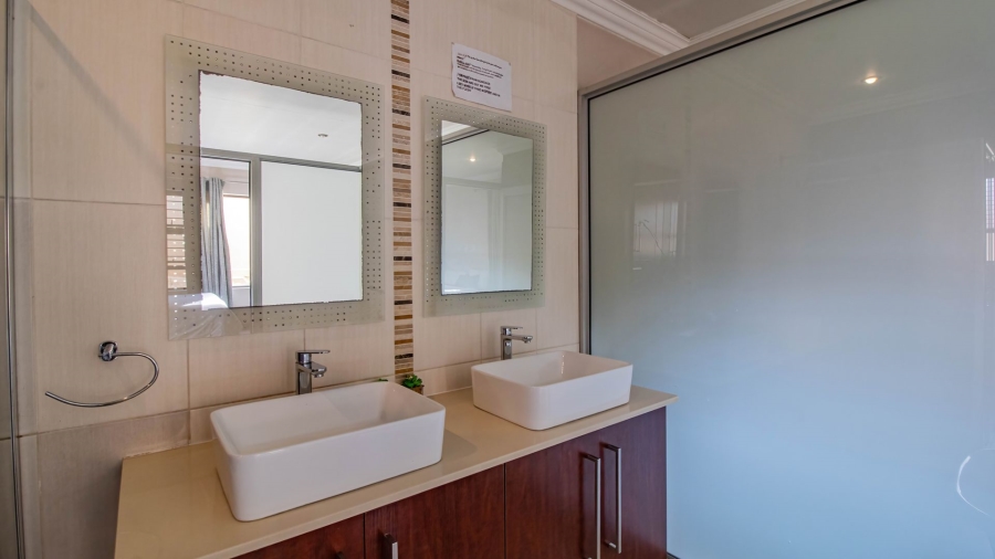 3 Bedroom Property for Sale in South Crest Gauteng