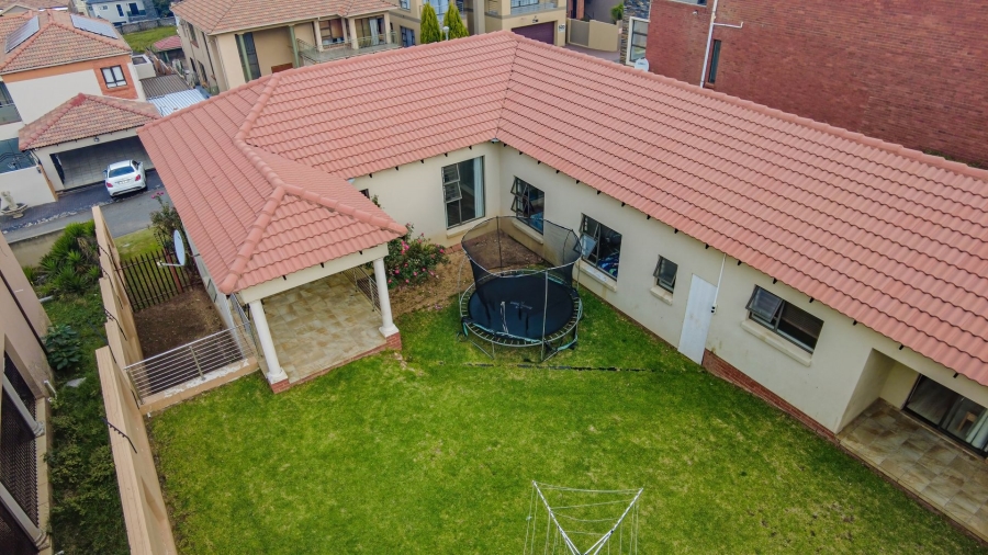 3 Bedroom Property for Sale in South Crest Gauteng