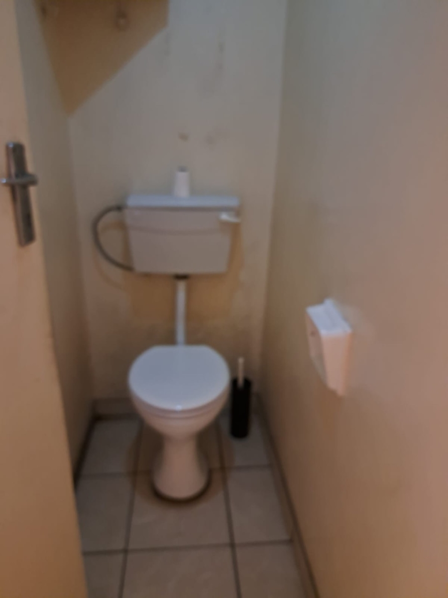5 Bedroom Property for Sale in Pretoria Gauteng