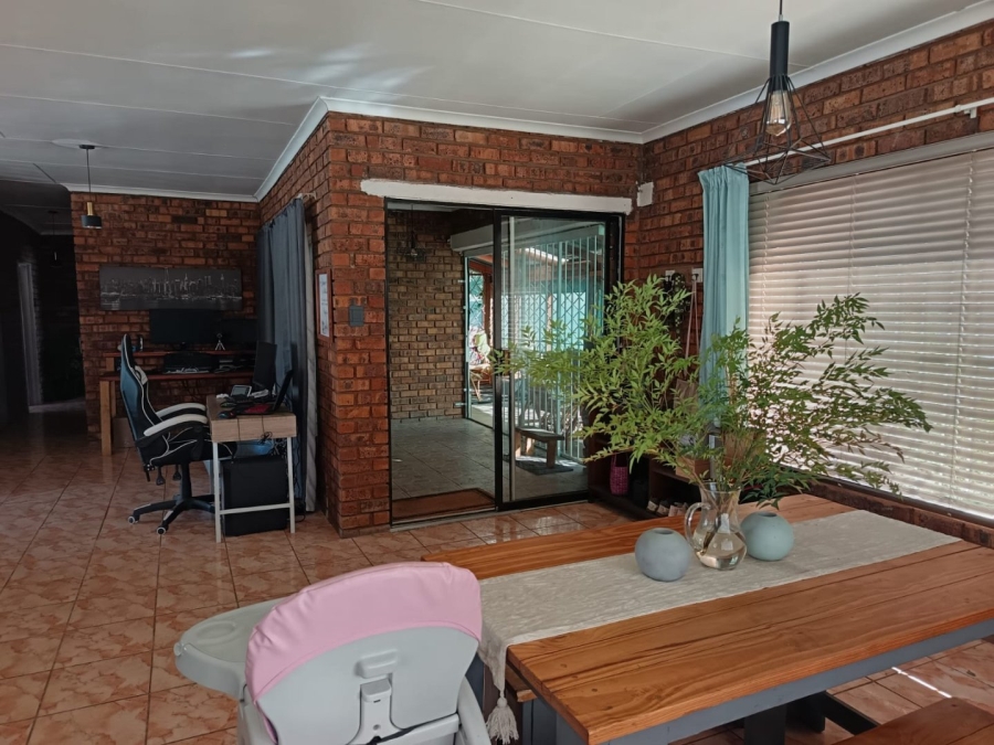 2 Bedroom Property for Sale in Noycedale Gauteng