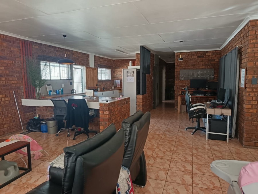 2 Bedroom Property for Sale in Noycedale Gauteng