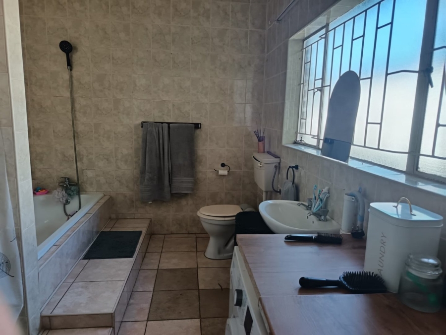 2 Bedroom Property for Sale in Noycedale Gauteng