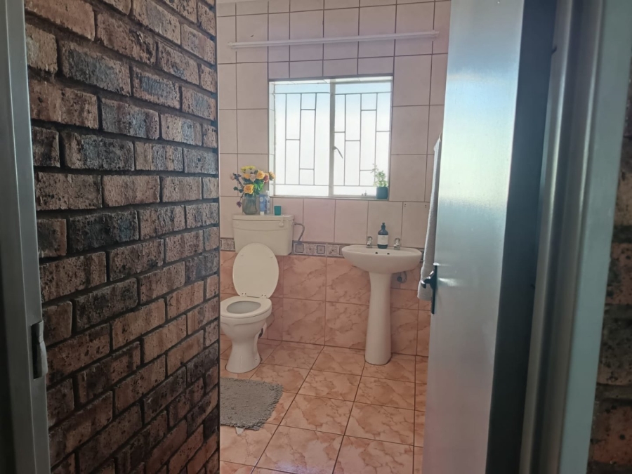 2 Bedroom Property for Sale in Noycedale Gauteng