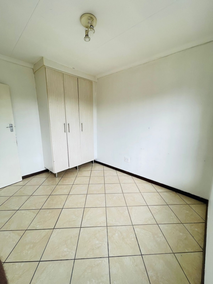 2 Bedroom Property for Sale in Erand Gardens Gauteng
